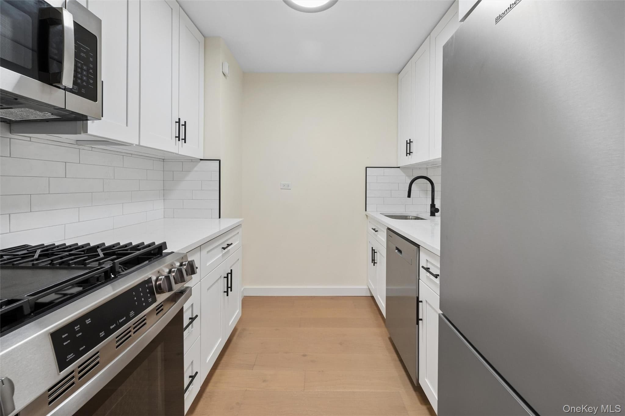 3671 Hudson Manor Terrace Unit: 1A thumbnail 4