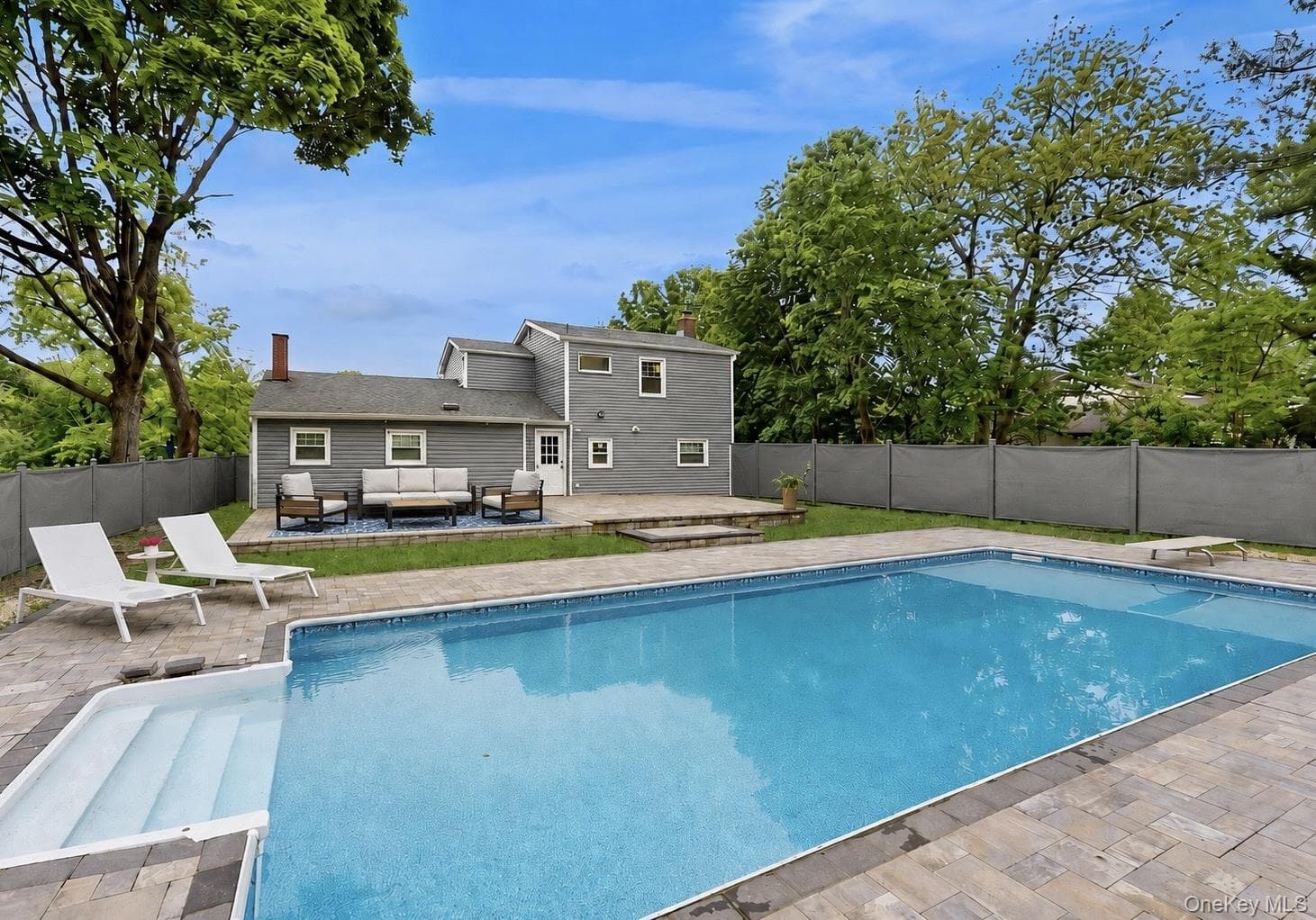 25 Charter Avenue photo 1