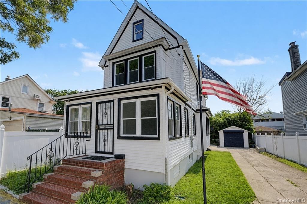 145-37 179th Street thumbnail 2