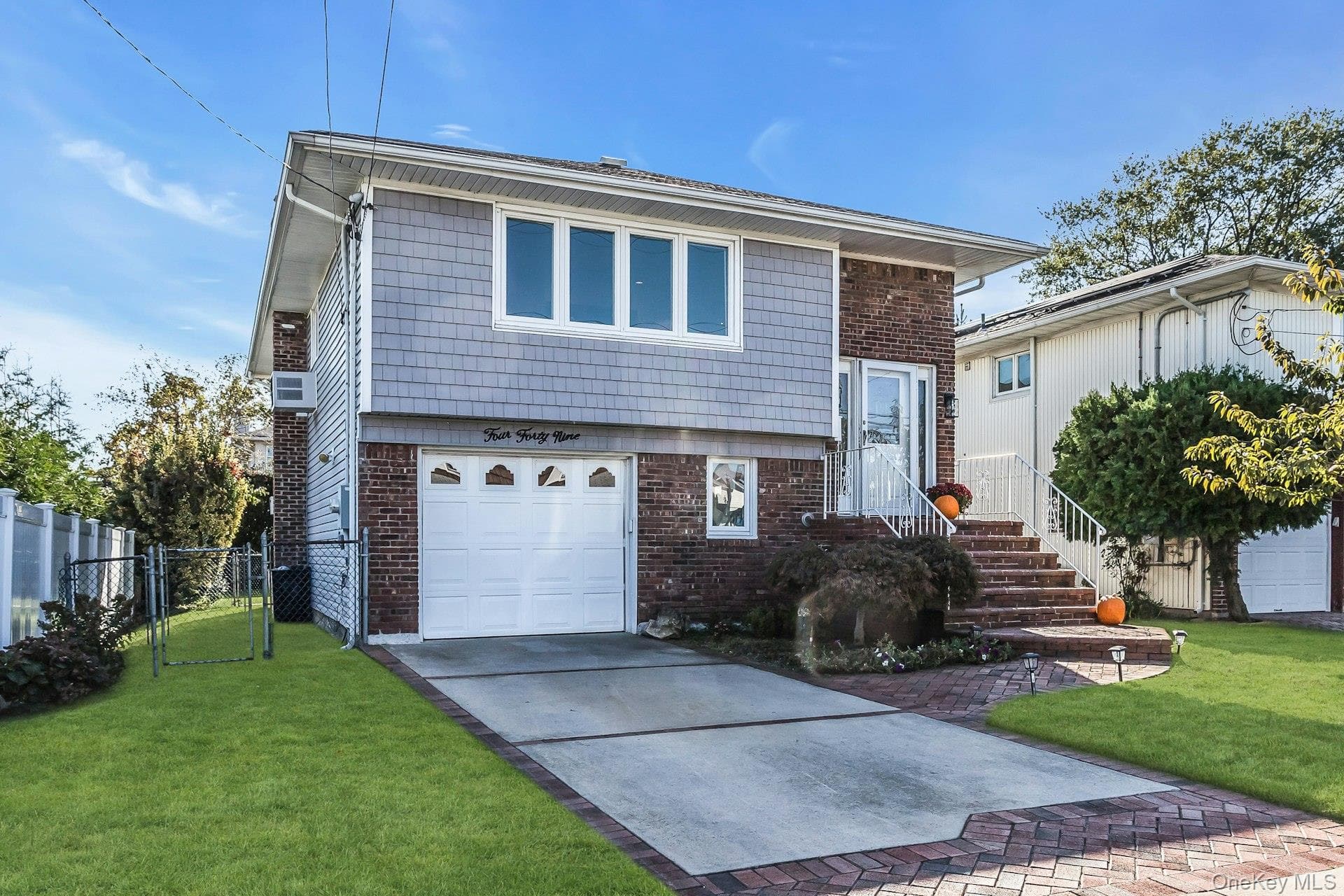 449 Bambrick Street thumbnail 2