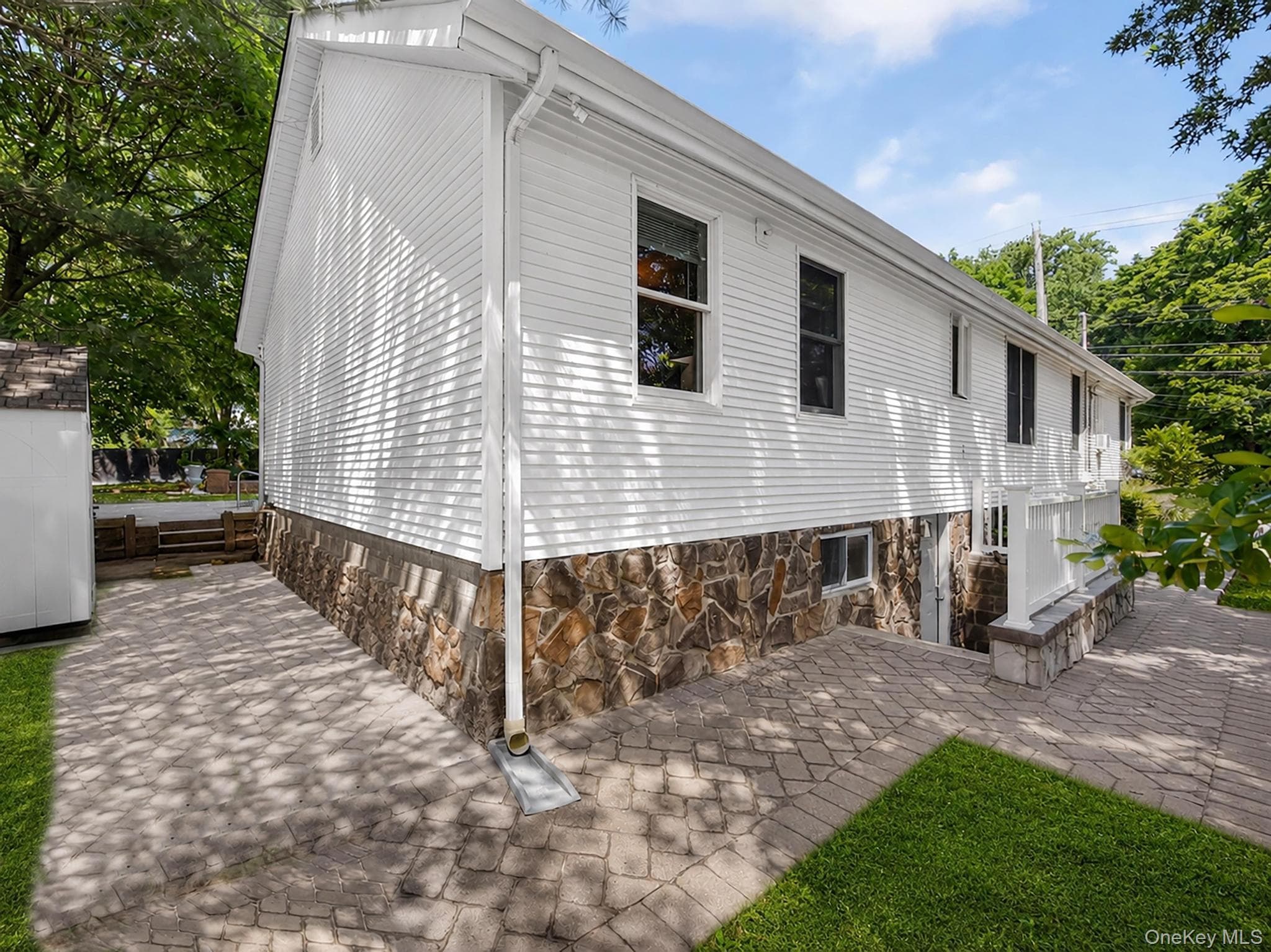 42 Highview Avenue thumbnail 36