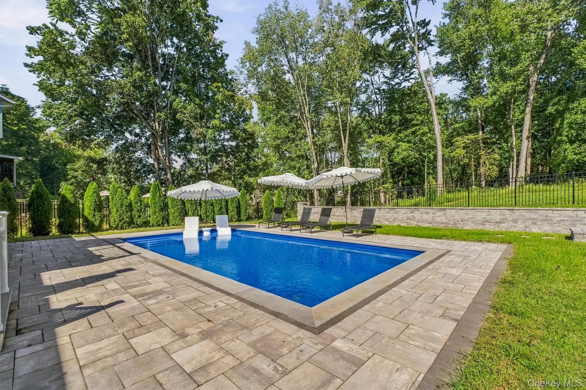 13 Slate Hill Drive thumbnail 39