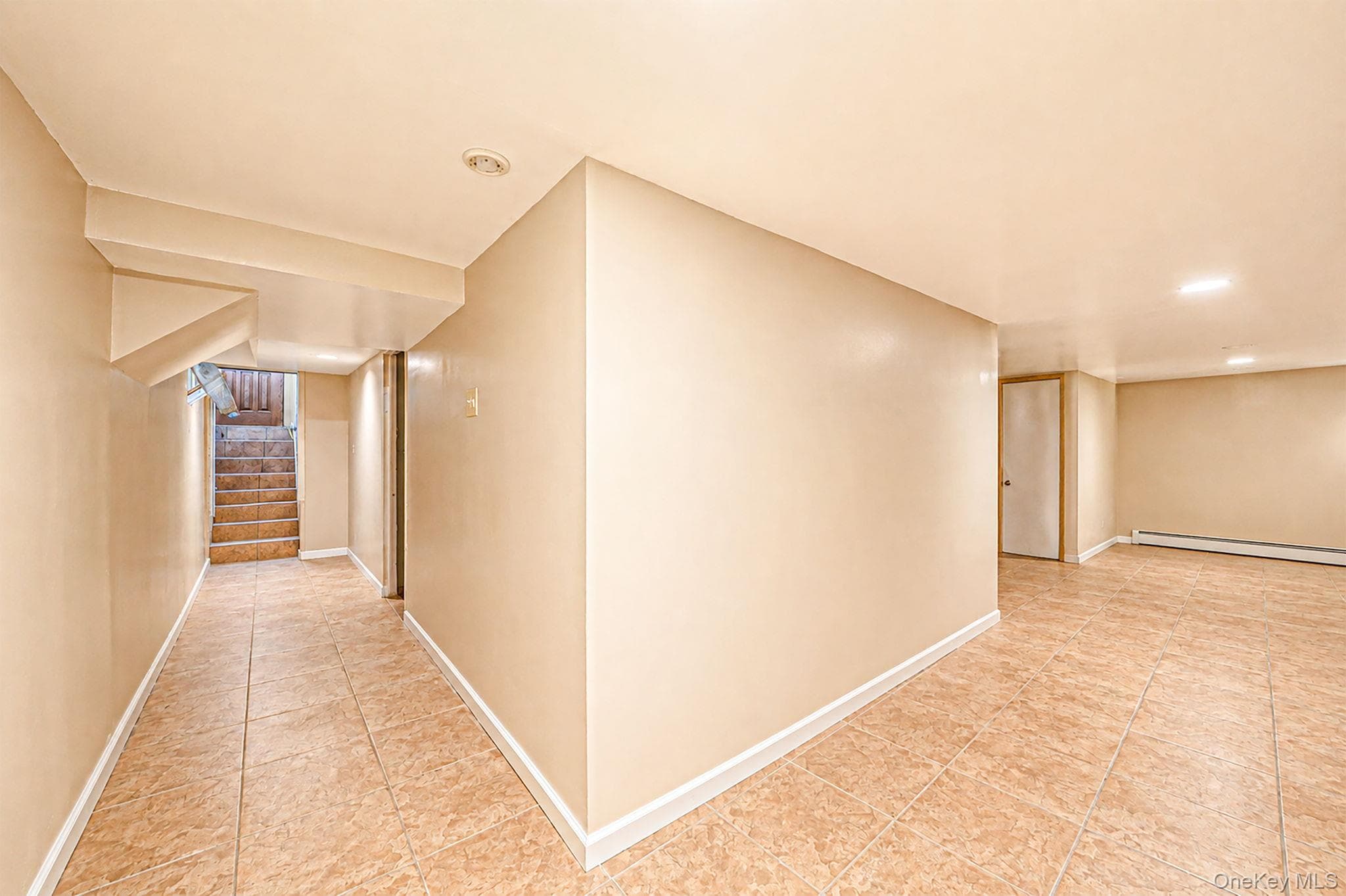 646 Clintonville Street thumbnail 23