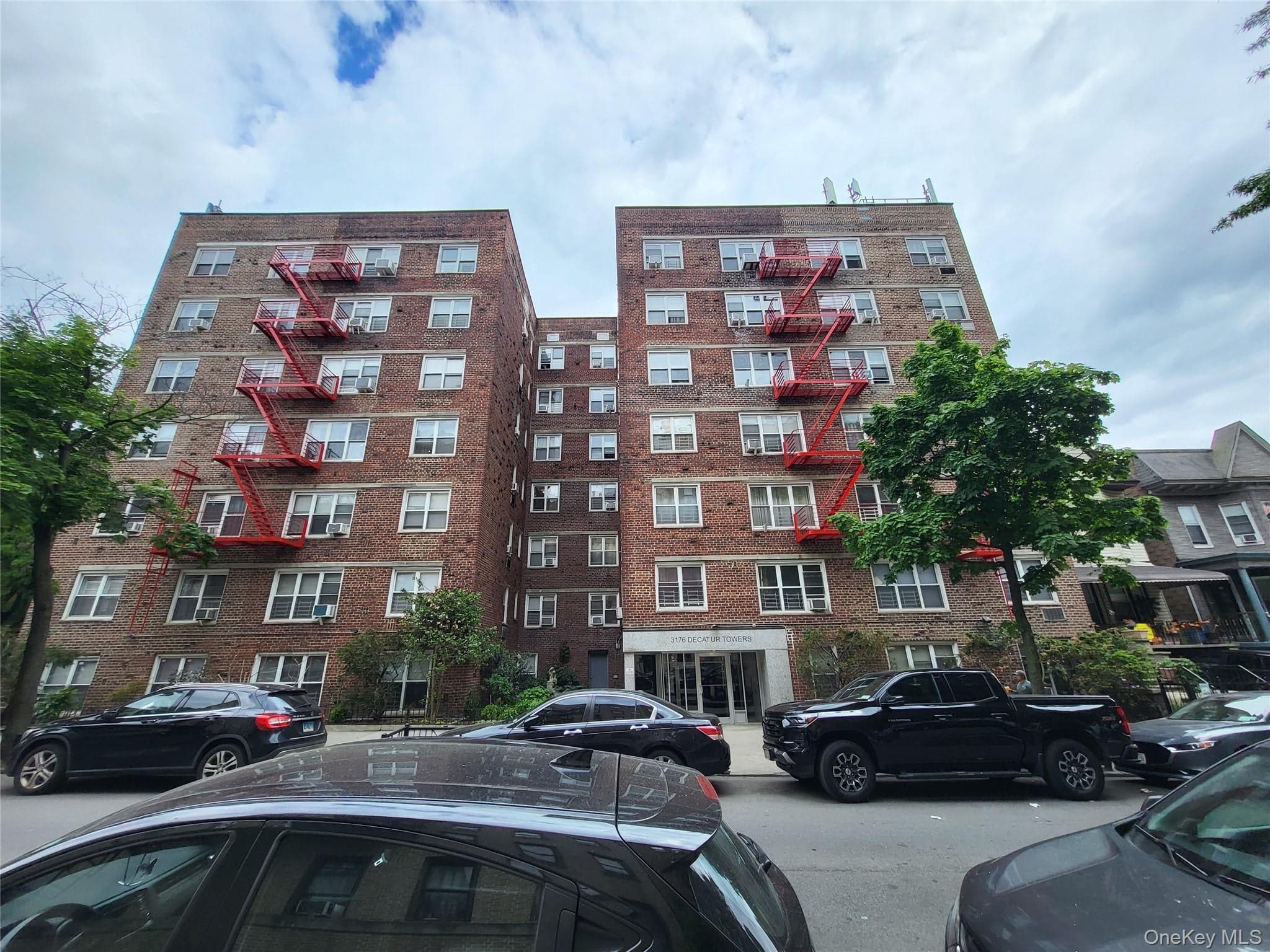 3176 Decatur Avenue Unit: L1, Bronx