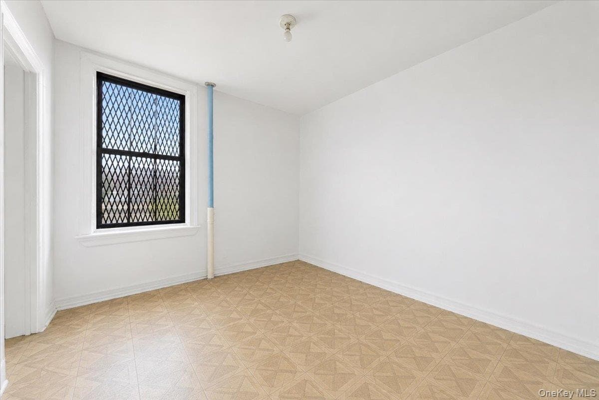425 E 153 Street Unit: 3A thumbnail 7