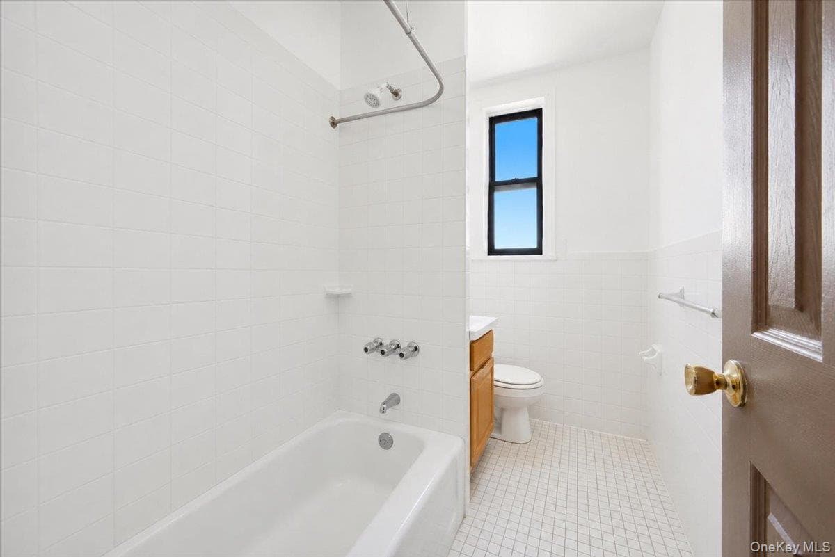 425 E 153 Street Unit: 3A thumbnail 16