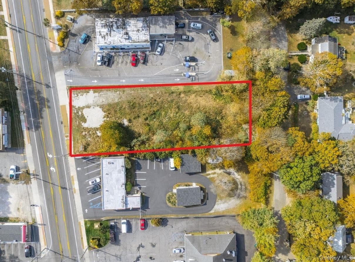 1467 Montauk Highway, Mastic