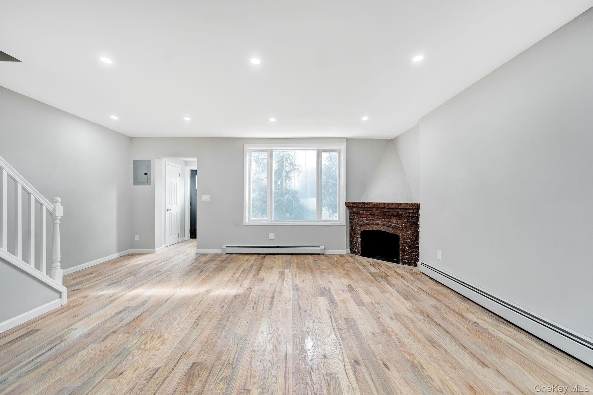 21933 Edgewood Avenue thumbnail 6
