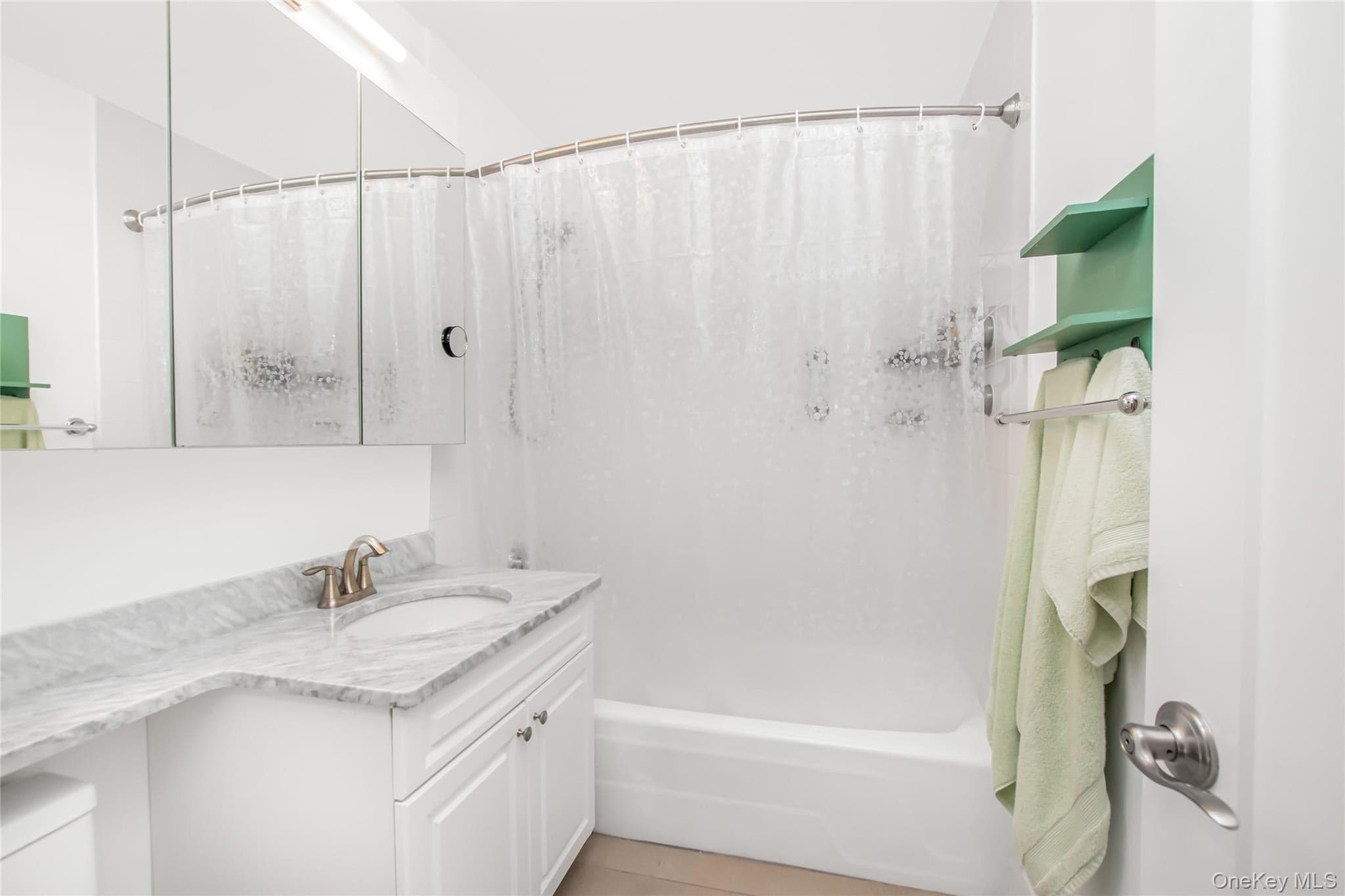3333 Henry Hudson Parkway Unit: 2R thumbnail 8
