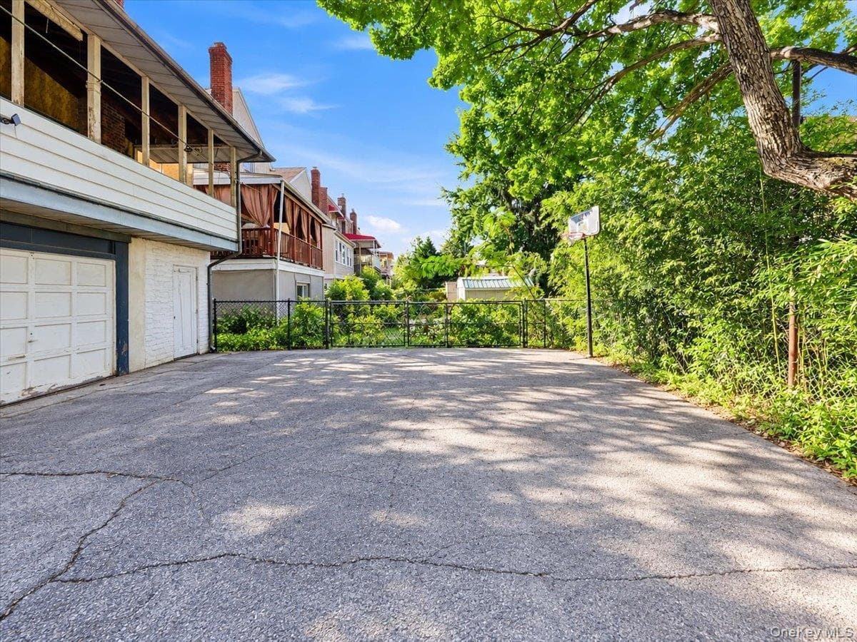 2727 Morgan Avenue thumbnail 21