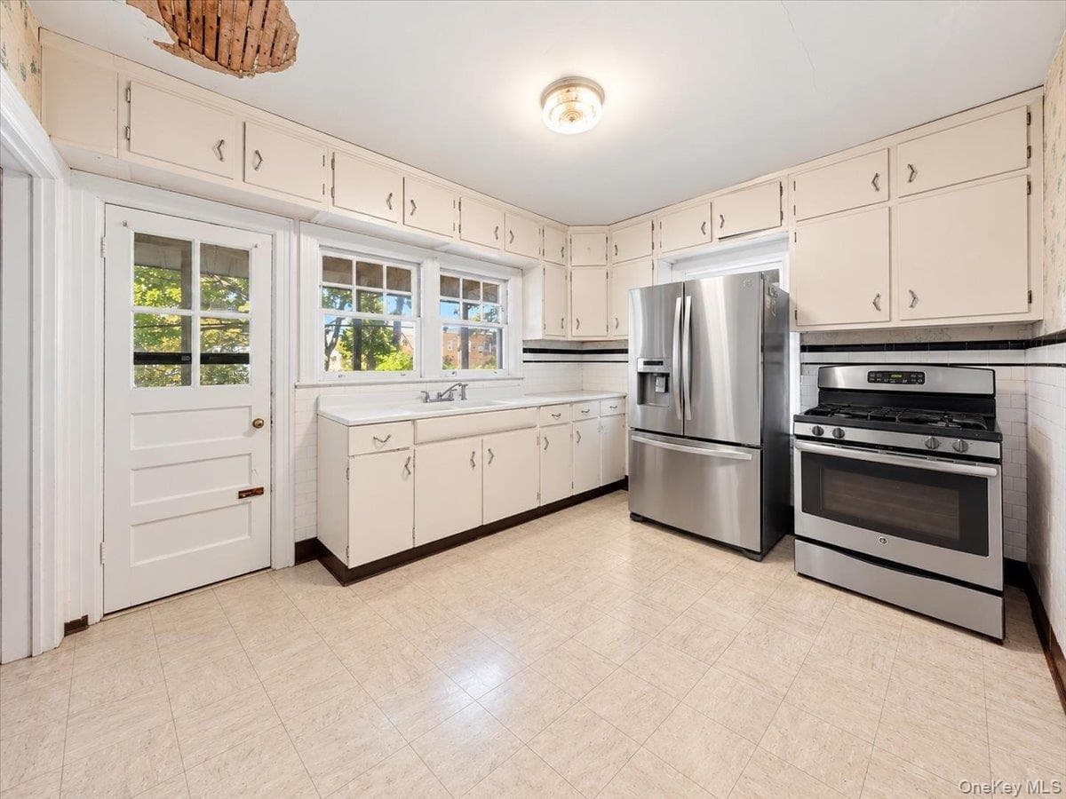 2727 Morgan Avenue thumbnail 9