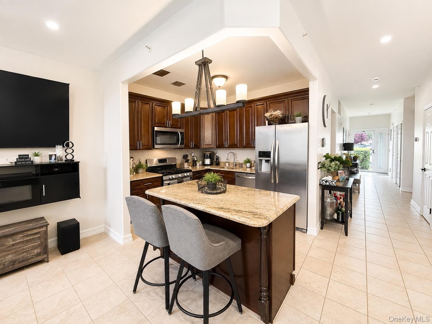 252 Beach Breeze Place thumbnail 3