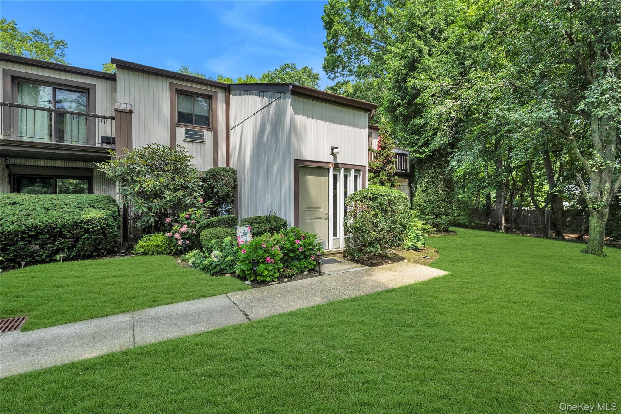 45 Richmond Boulevard Unit: 2B thumbnail 2