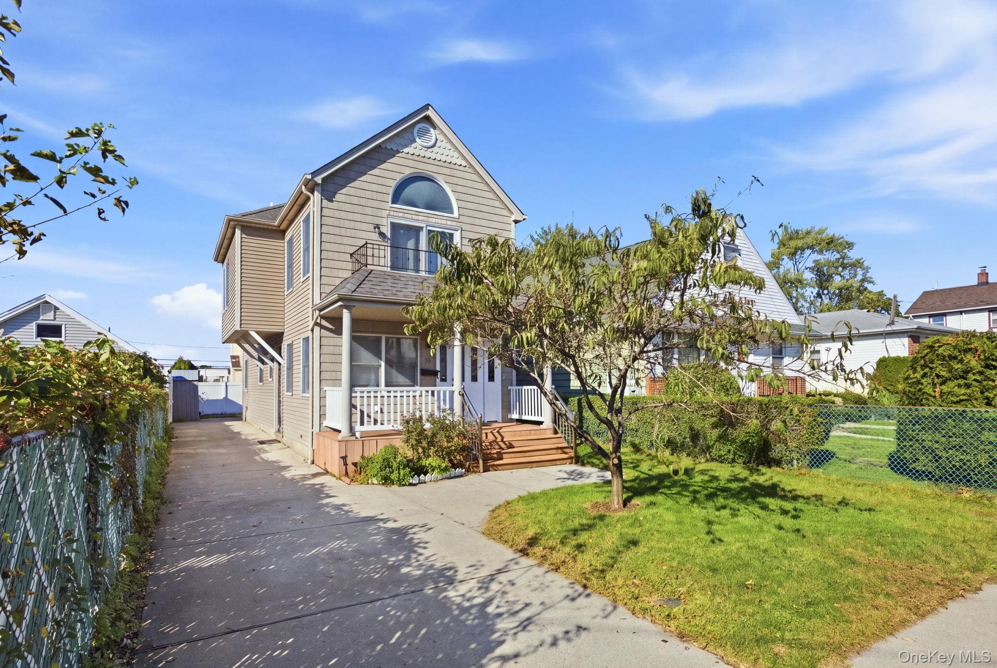 33 3rd Avenue thumbnail 2