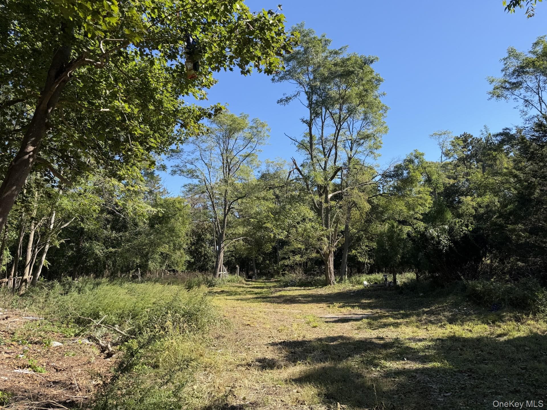 Private Road, Riverhead