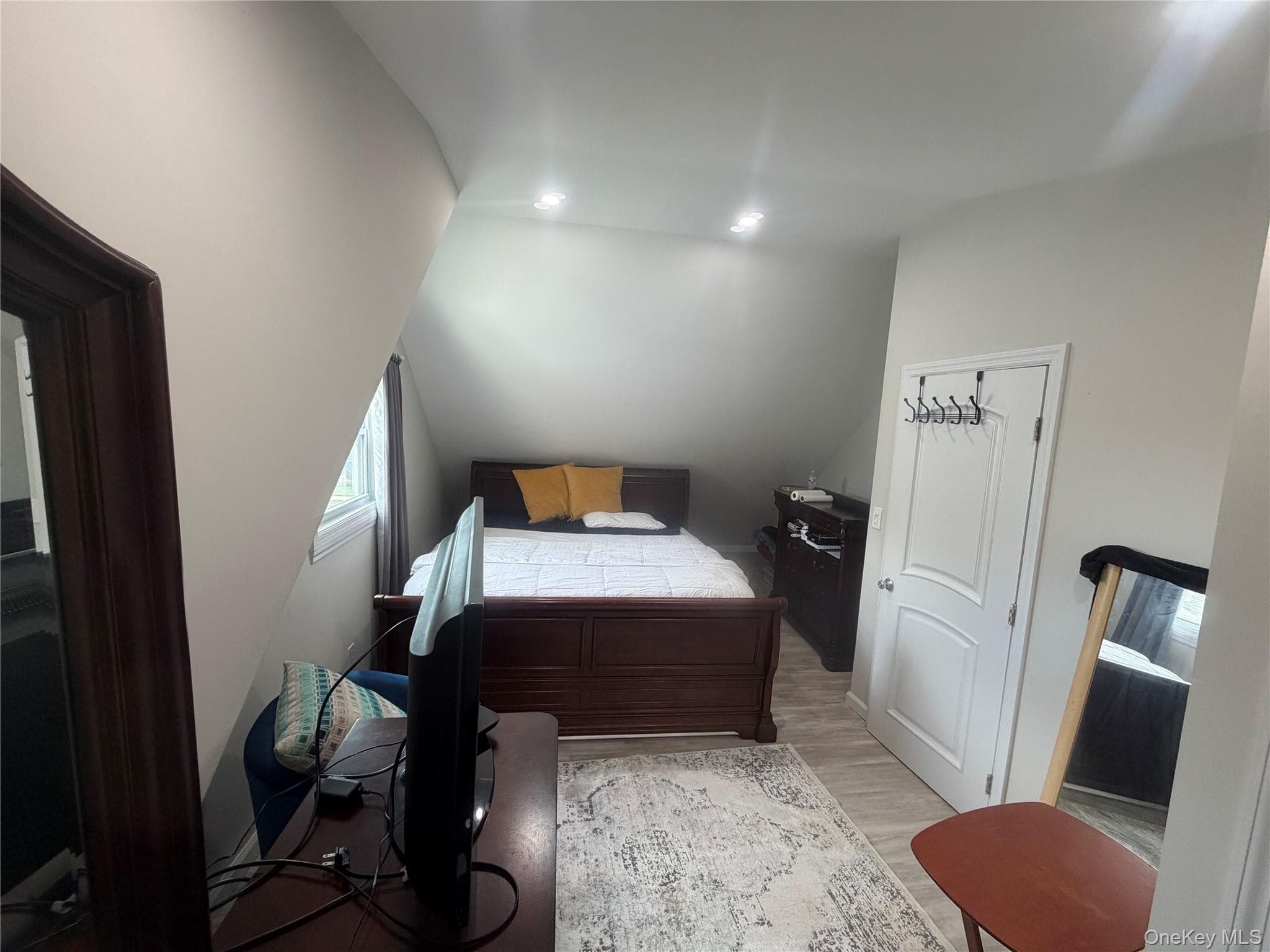 1556 Adams Street thumbnail 11