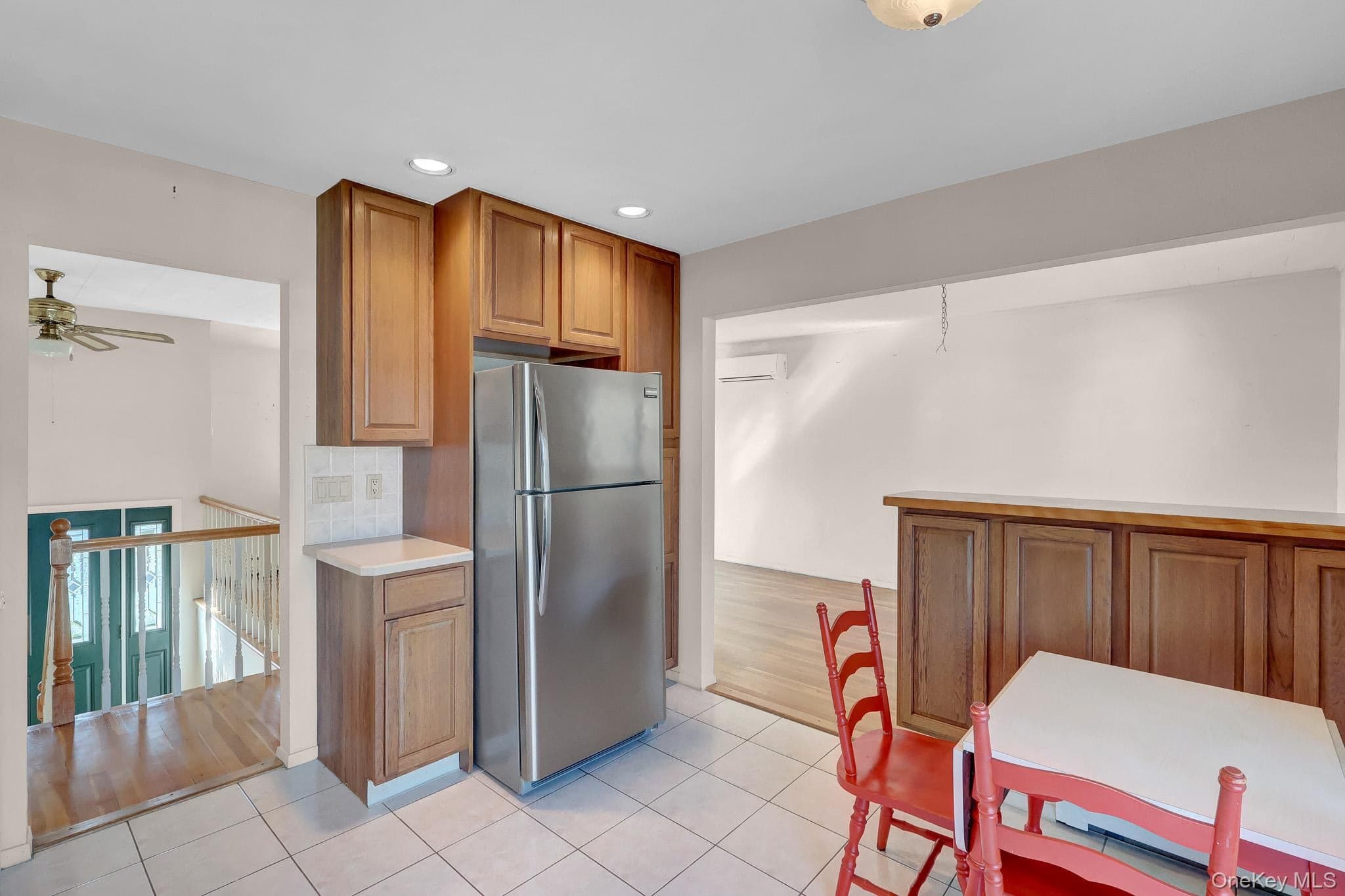 45 Florence Avenue thumbnail 4