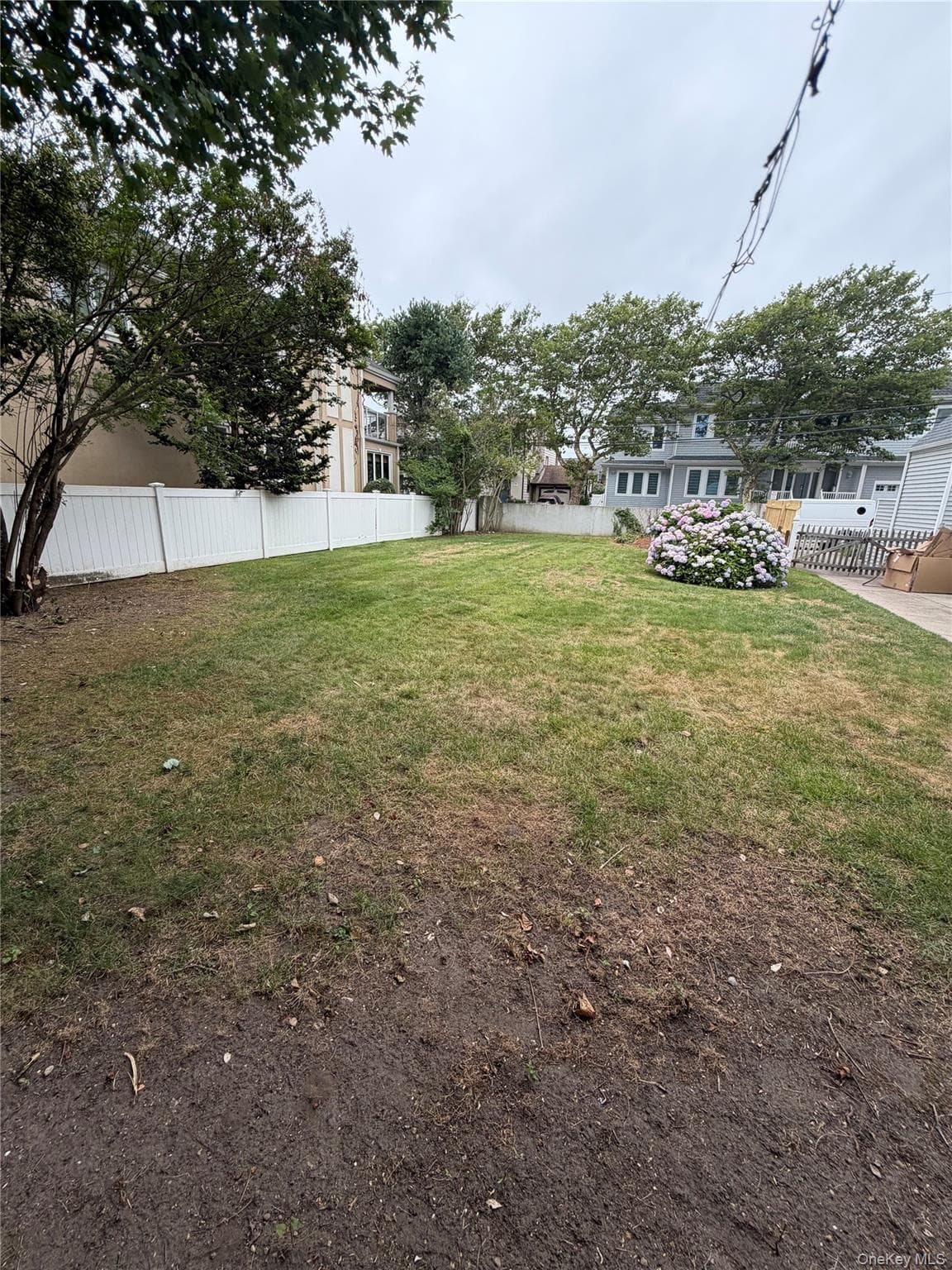 88 Erie Avenue thumbnail 4