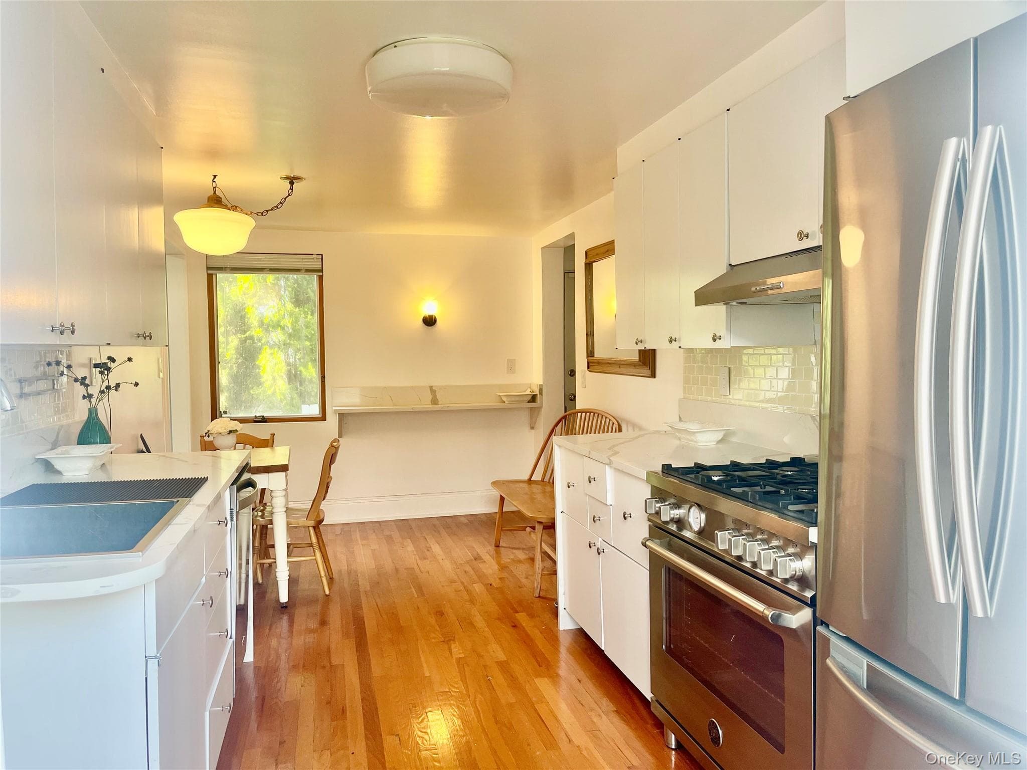 88 Erie Avenue thumbnail 9