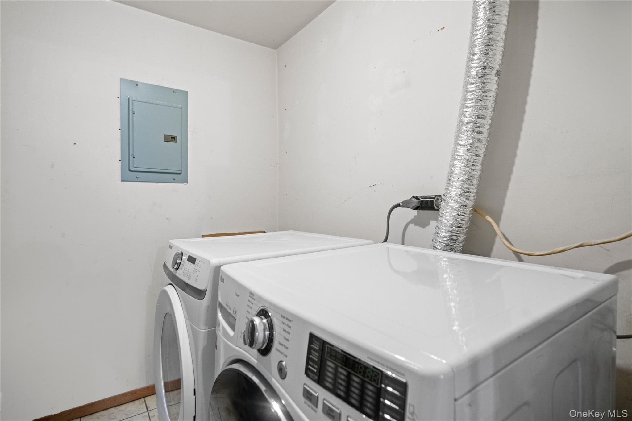 221 Sagamore Hills Drive Unit: 221 thumbnail 16