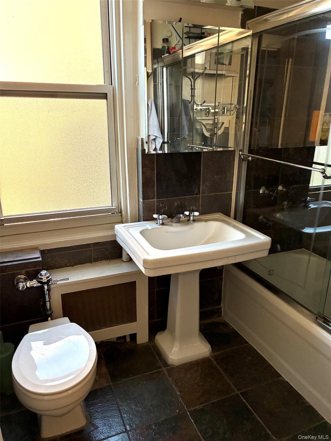 250 Cabrini Boulevard Unit: 4A thumbnail 14