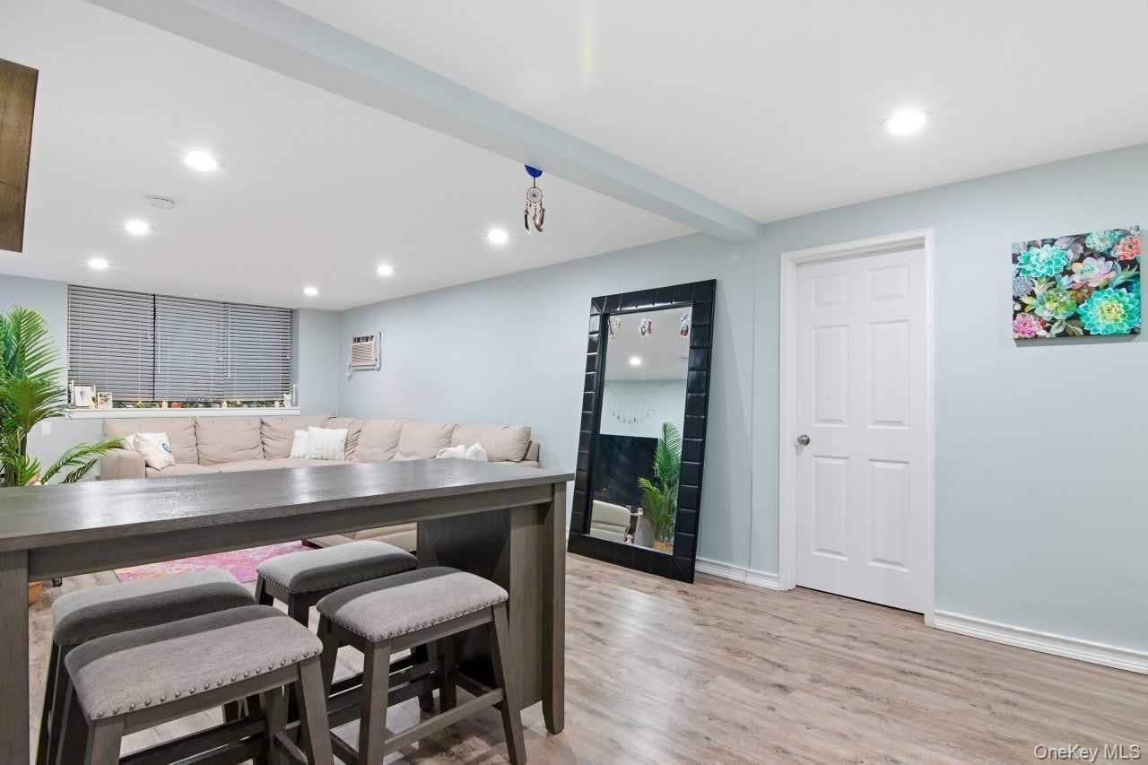 52 Brompton Road Unit: 52 thumbnail 6