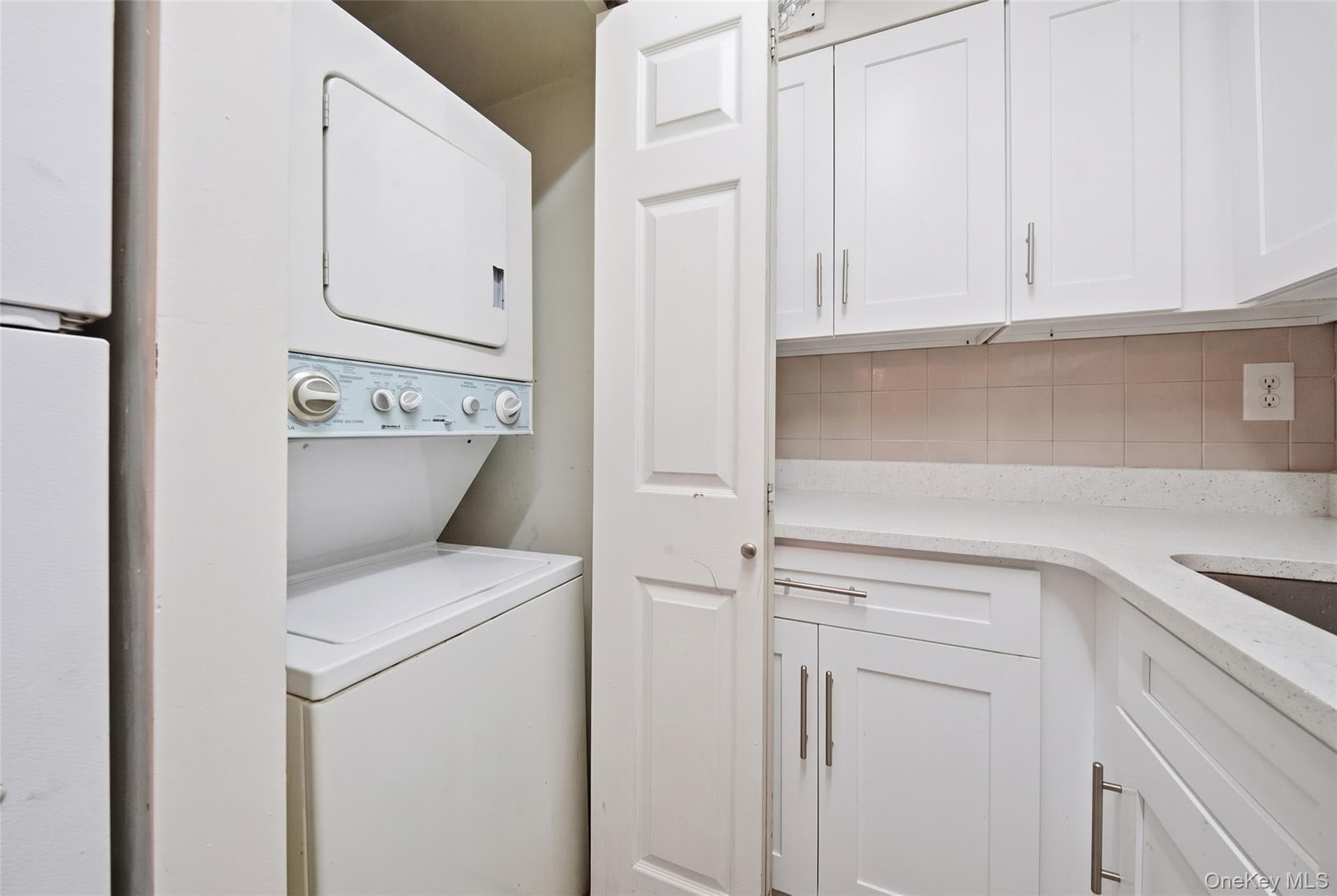 42-22 Union Street Unit: 2B thumbnail 11