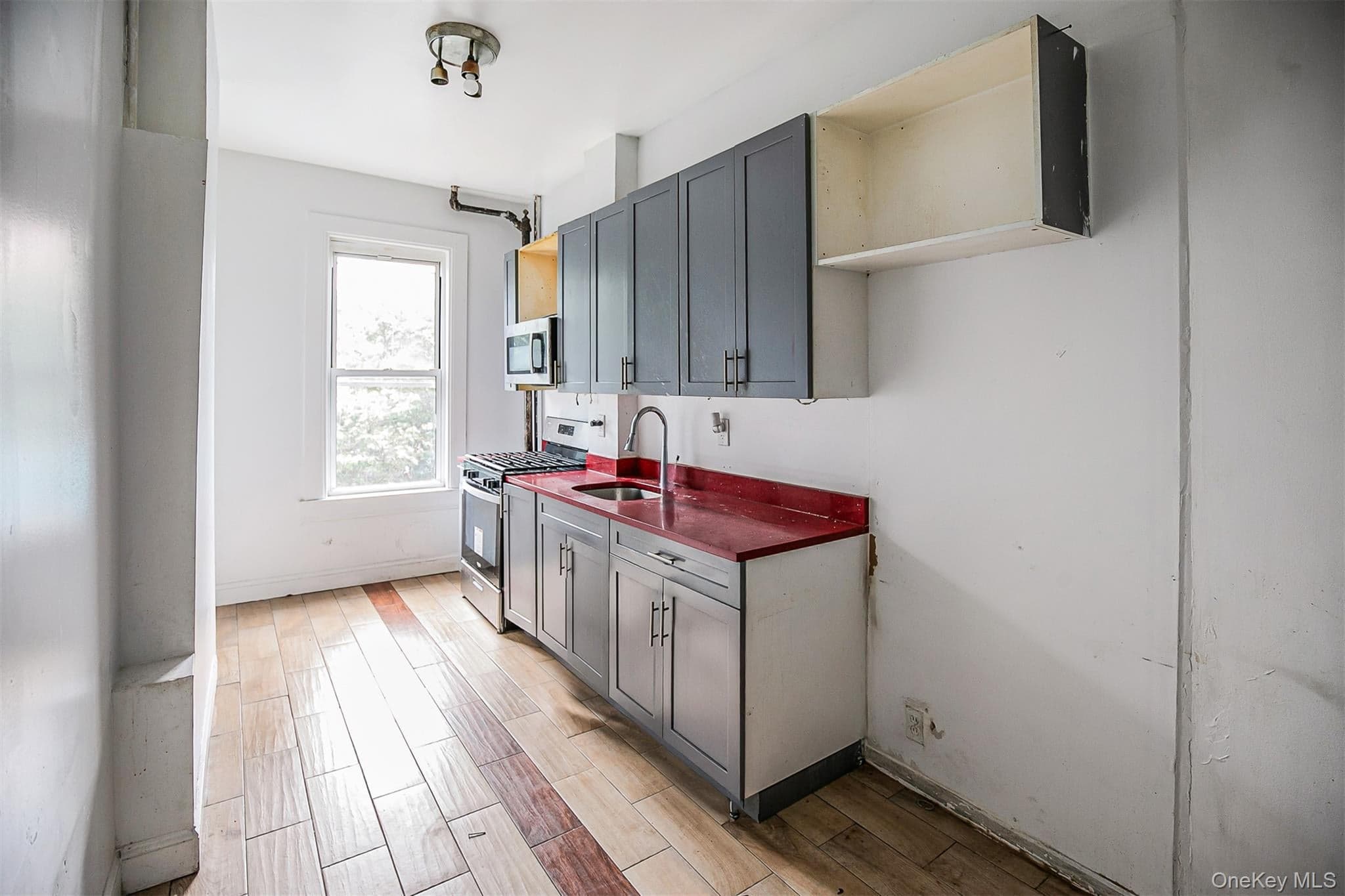 406 Linden Street thumbnail 12