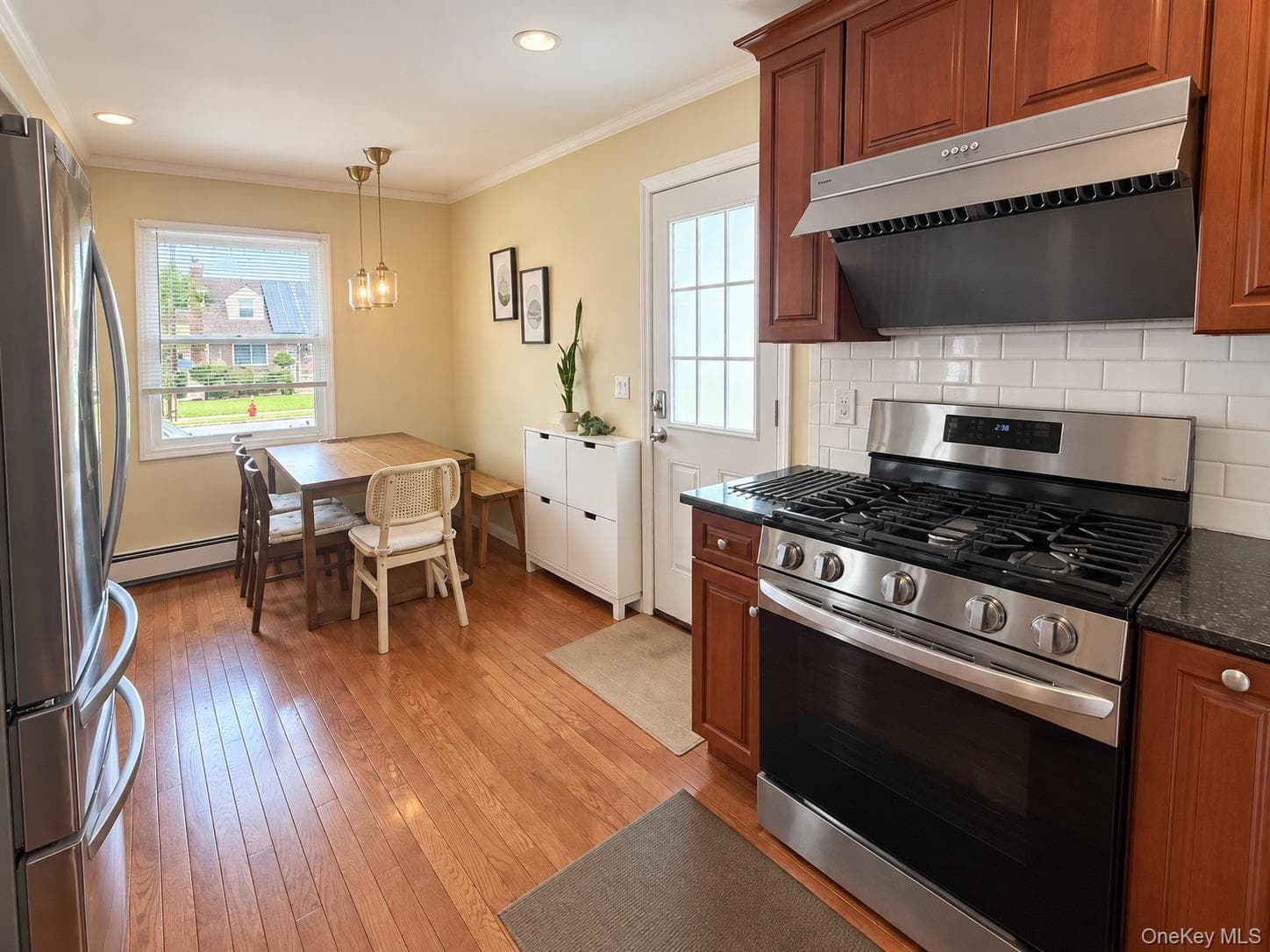 145 Westbury Avenue thumbnail 9
