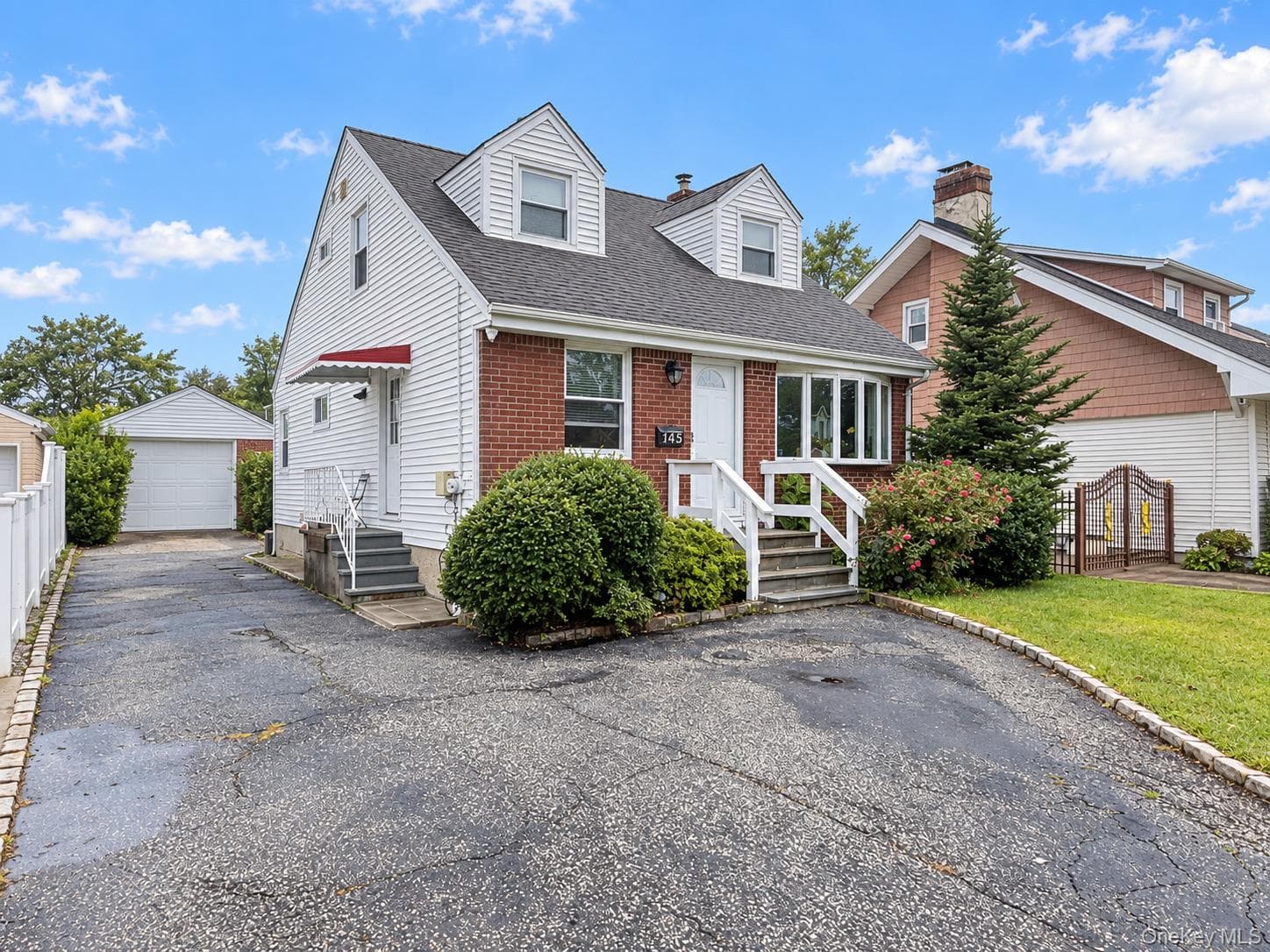 145 Westbury Avenue thumbnail 3