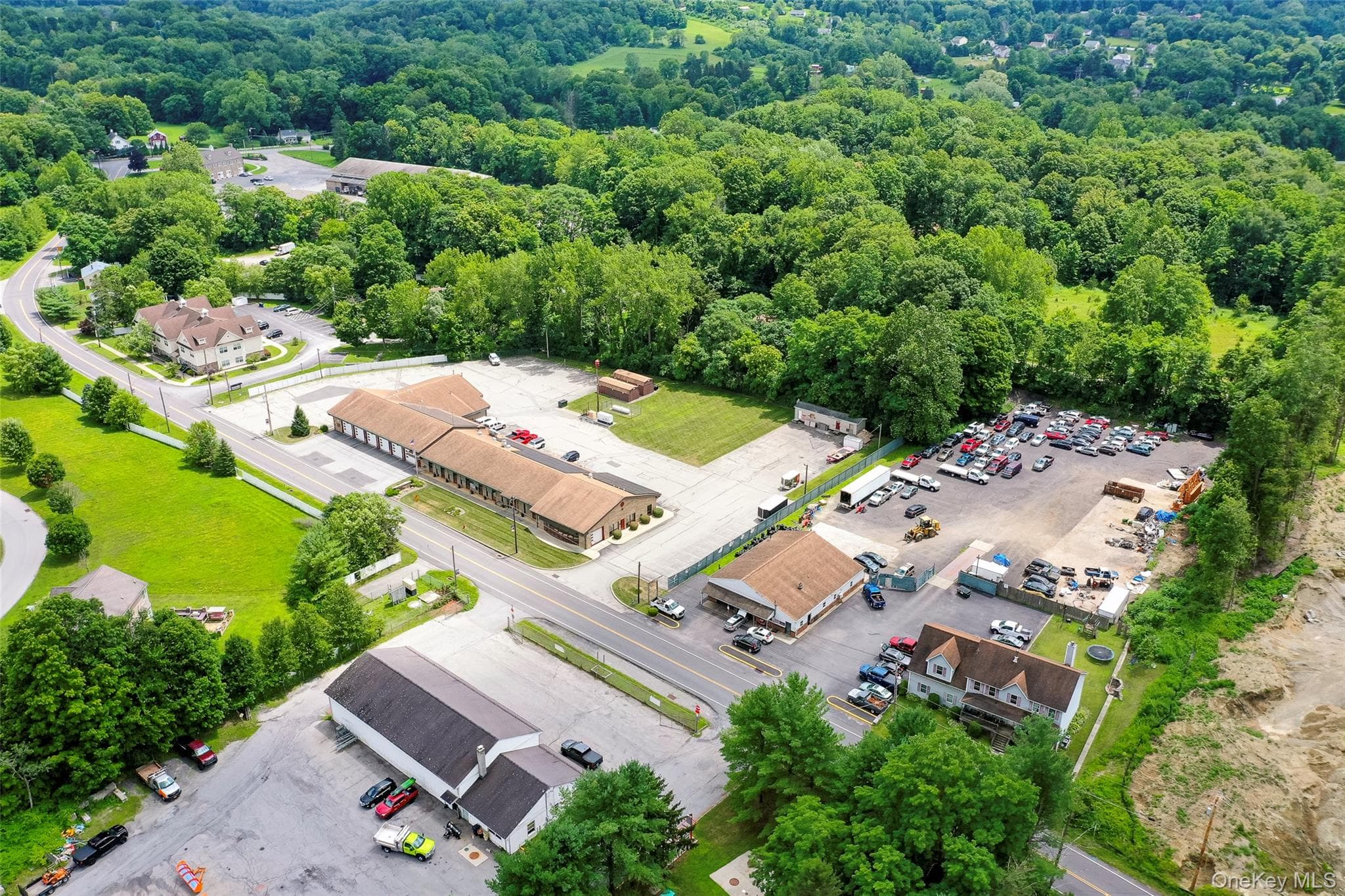 300 Beekman Poughquag Road Unit: 2 thumbnail 4