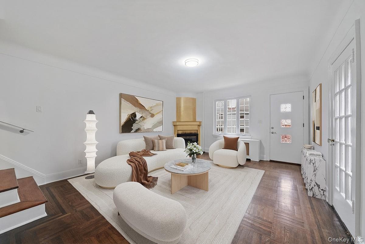 5461 Sylvan Avenue thumbnail 2