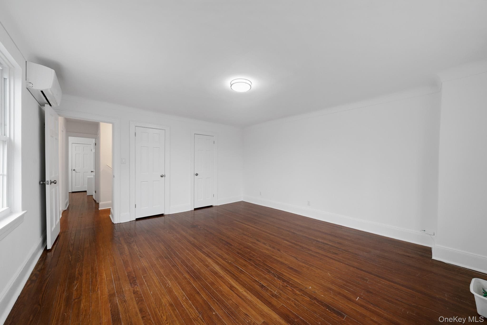 5461 Sylvan Avenue thumbnail 11