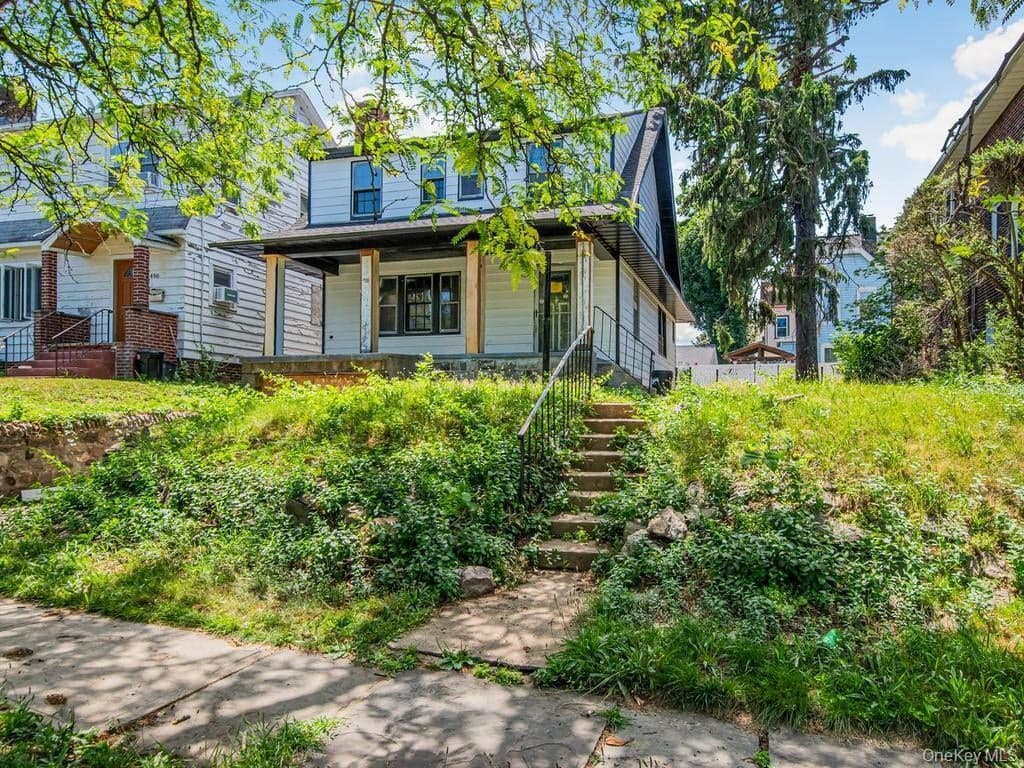 484 E 5th Street thumbnail 21