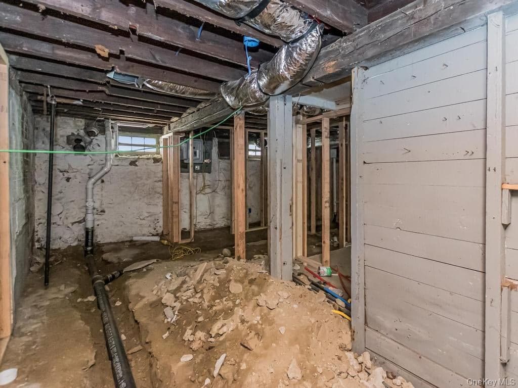 484 E 5th Street thumbnail 13