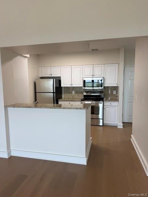 100 New Roc City Place Unit: 317 thumbnail 4