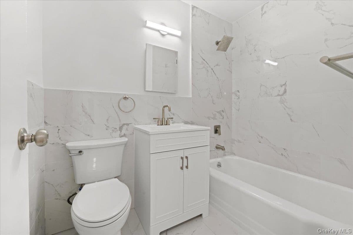 5425 Valles Avenue Unit: 4M thumbnail 14