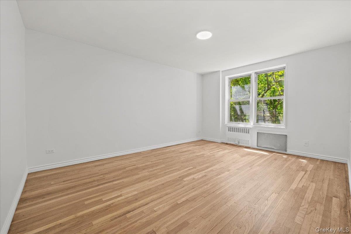5425 Valles Avenue Unit: 4M thumbnail 16