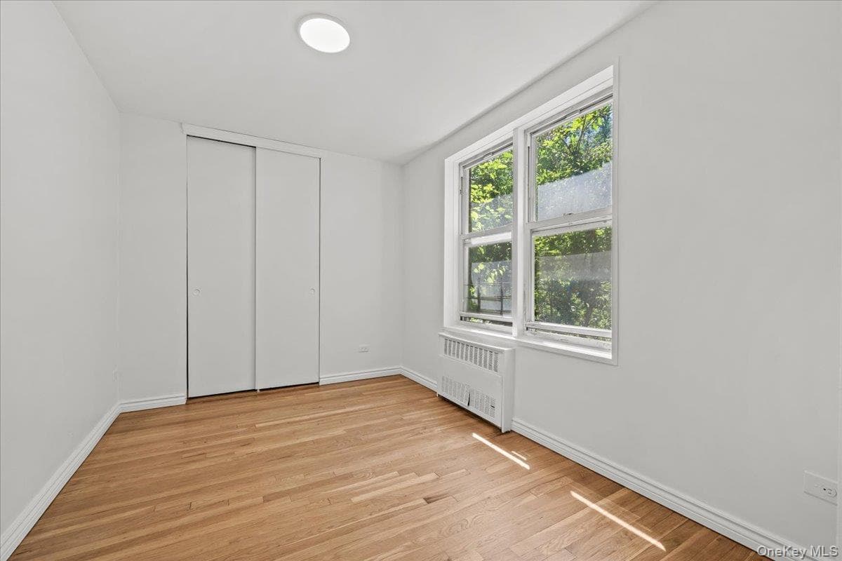 5425 Valles Avenue Unit: 4M thumbnail 12