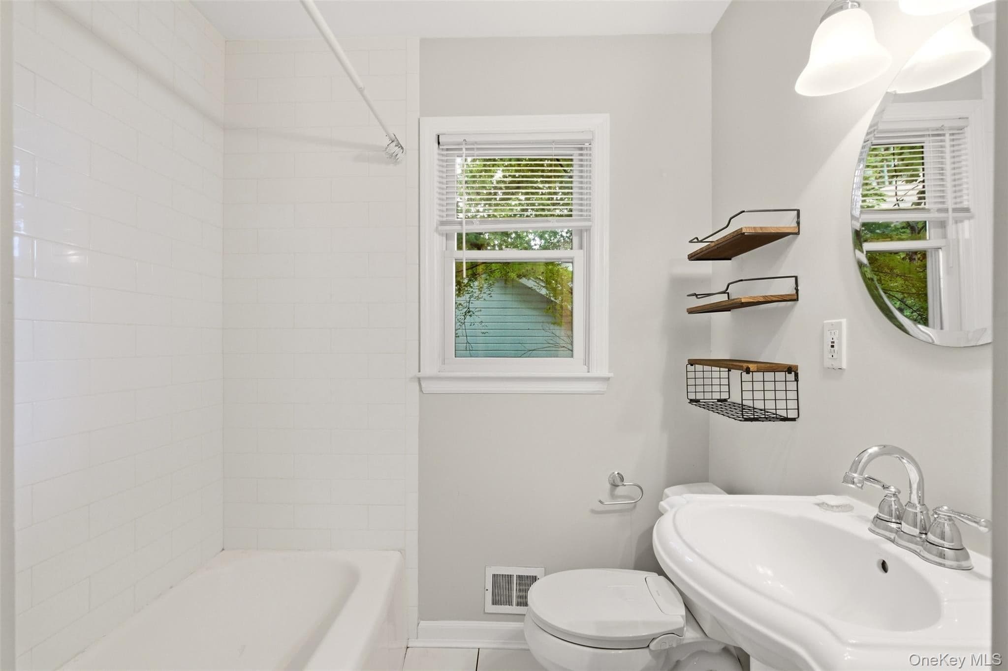 35 Ward Avenue thumbnail 10