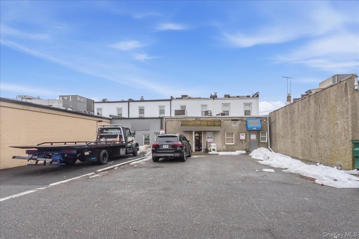 4213 Merrick Road thumbnail 27