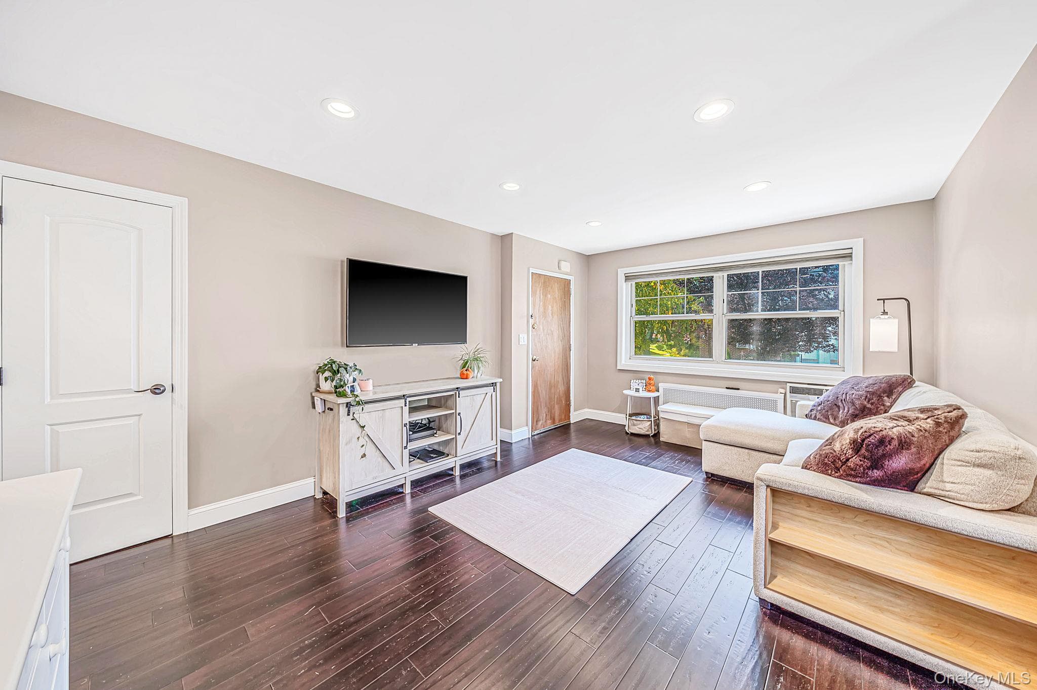 57-23 Marathon Parkway Unit: 1st Fl thumbnail 4