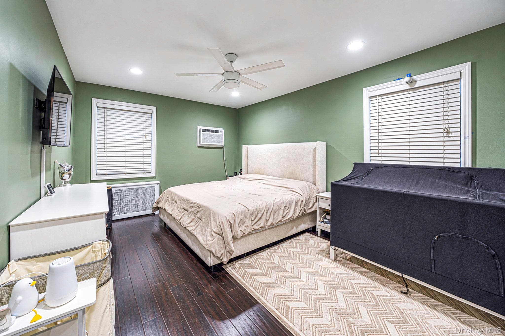 57-23 Marathon Parkway Unit: 1st Fl thumbnail 9