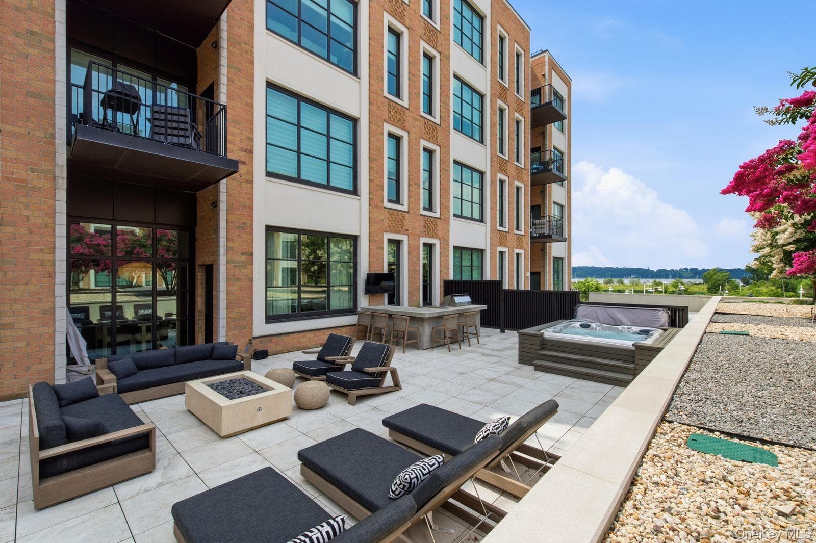 100 Garvies Point Road Unit: 1007 thumbnail 19