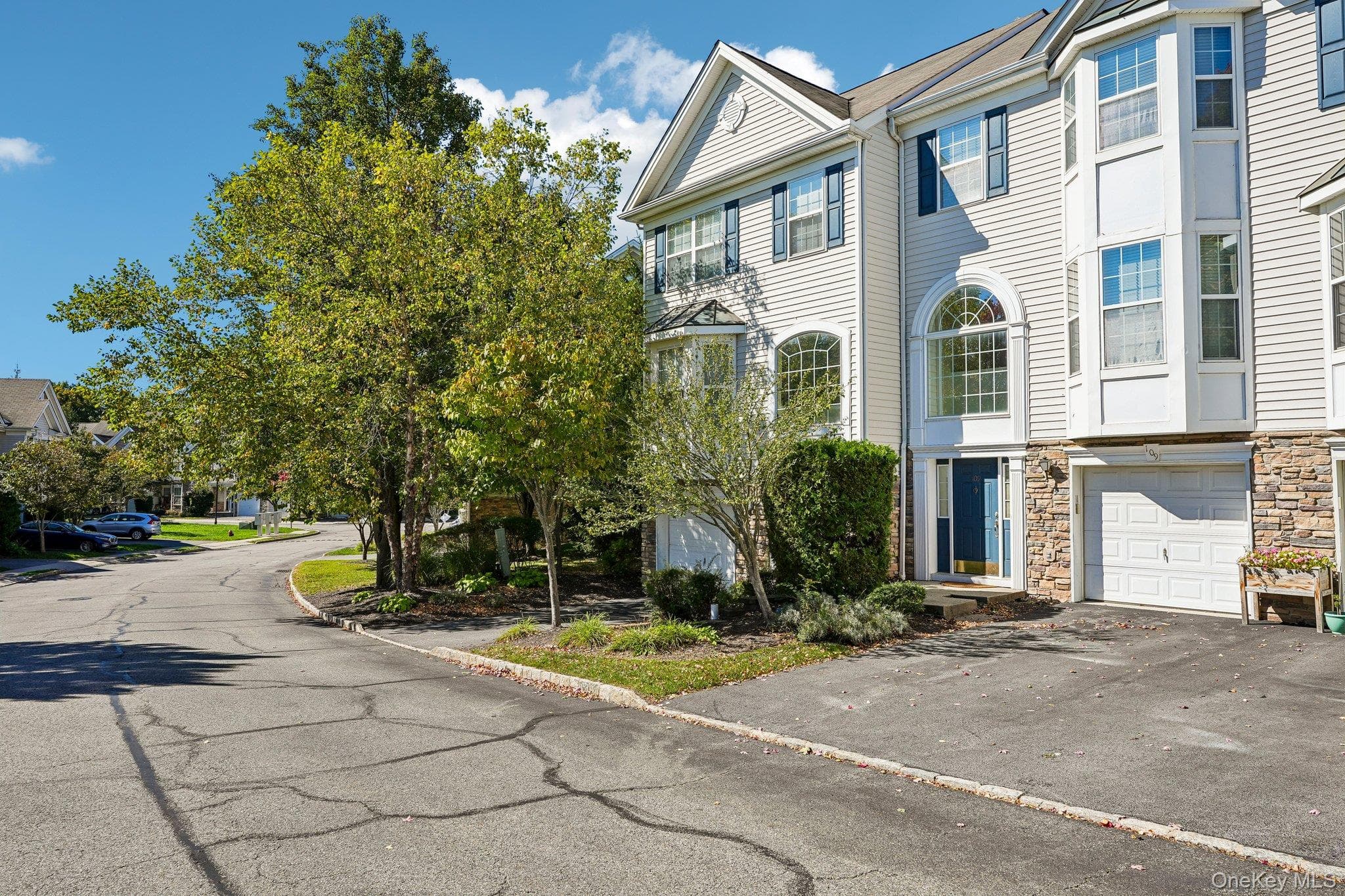 109 Barr Lane, Monroe
