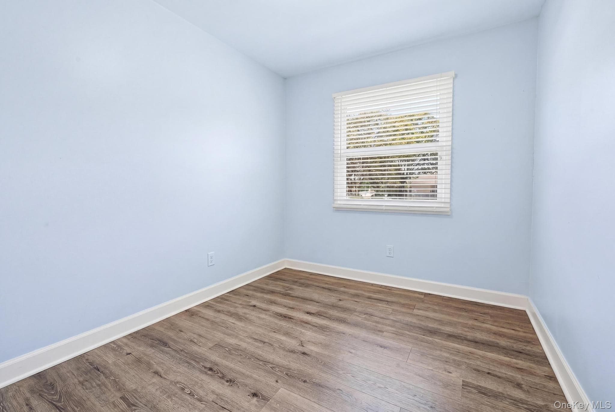 683 Broadway thumbnail 33