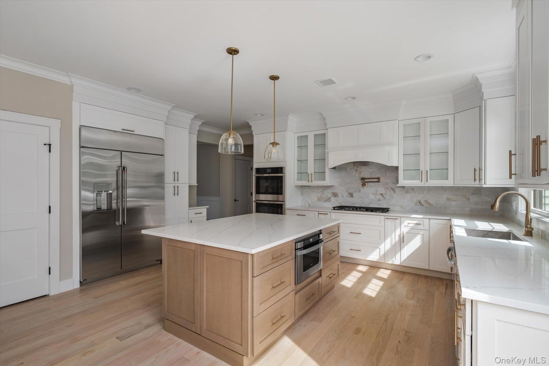 3380 Silverton Avenue thumbnail 8