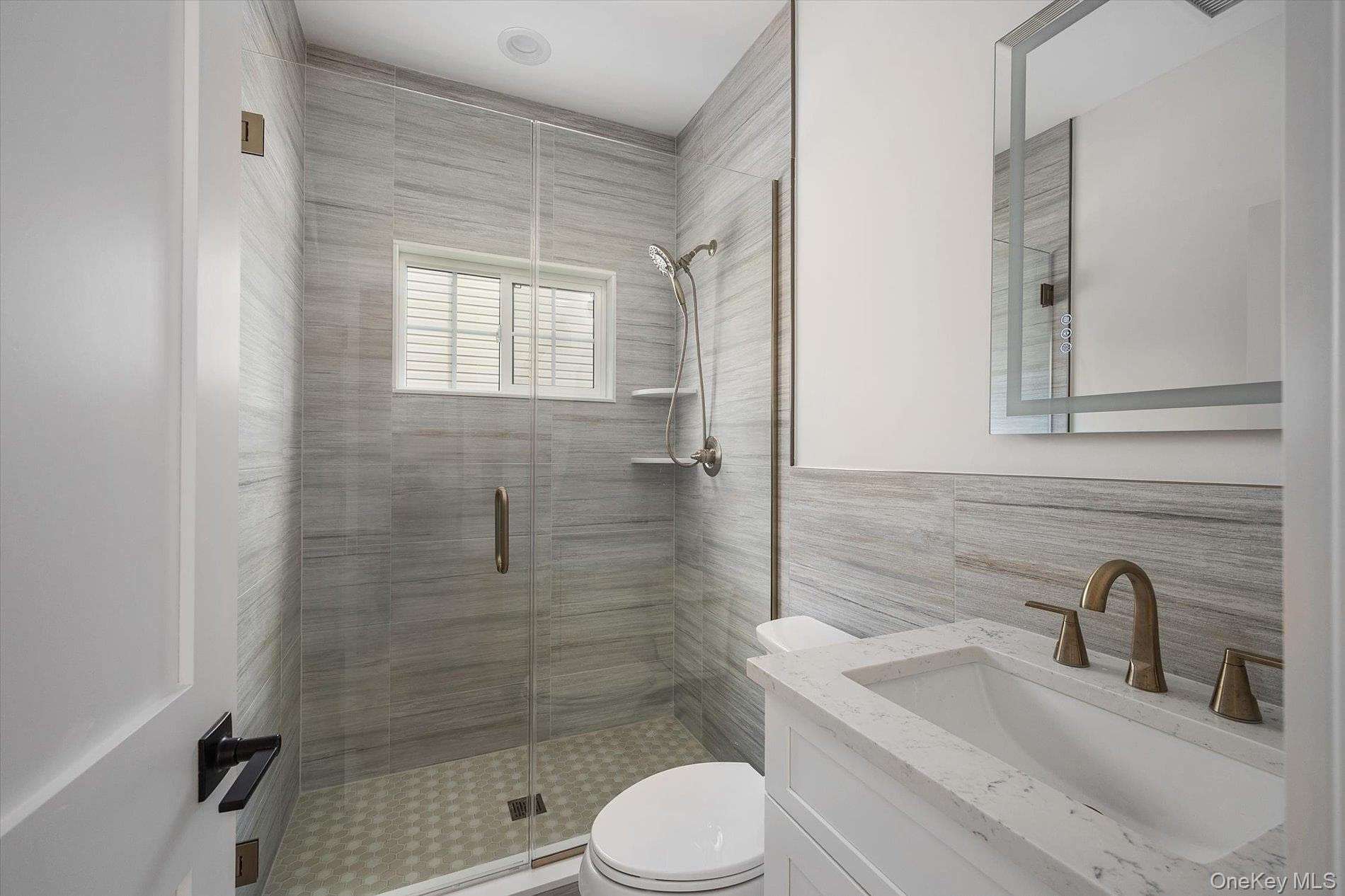 3380 Silverton Avenue thumbnail 9