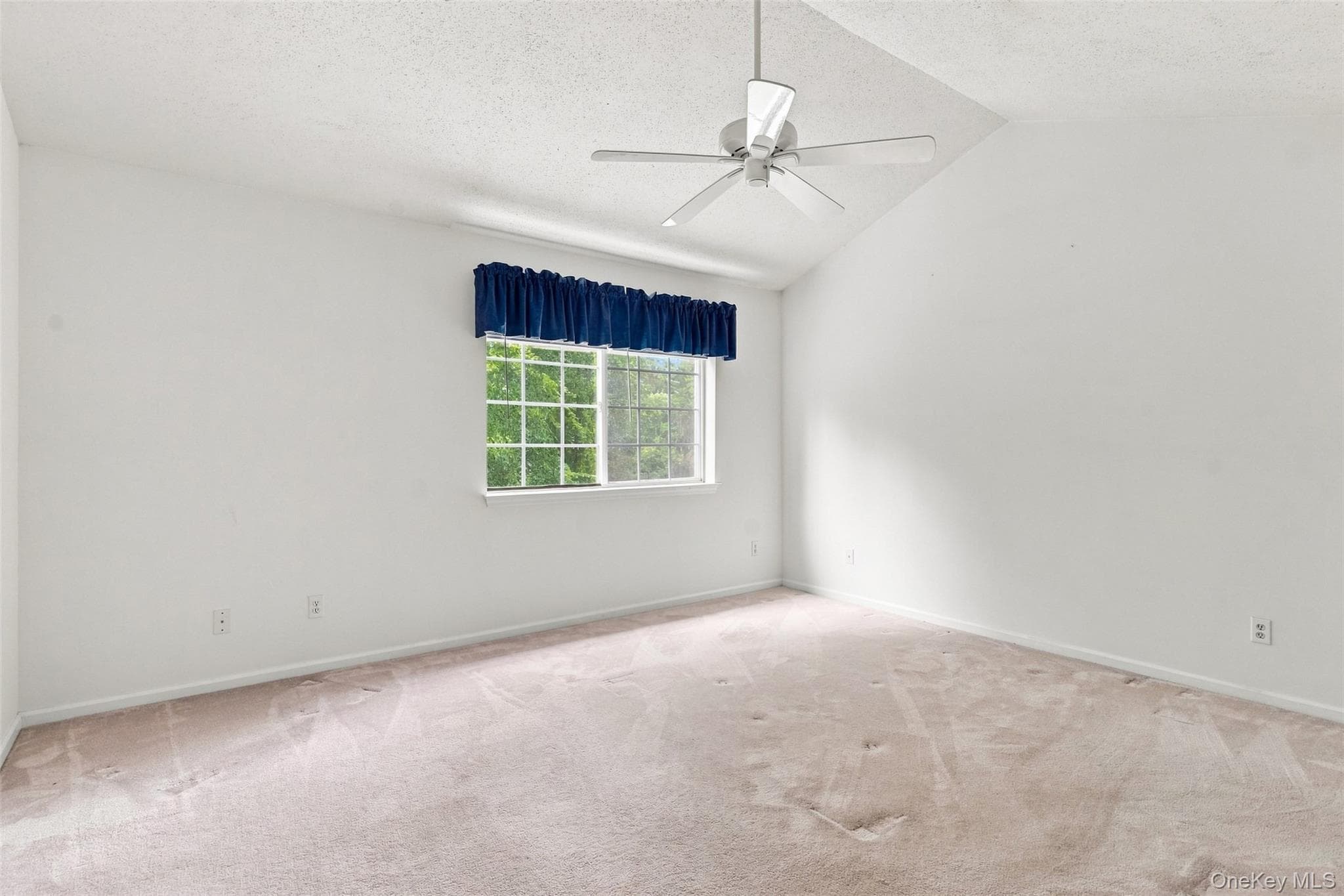 103 Kensington Court thumbnail 17