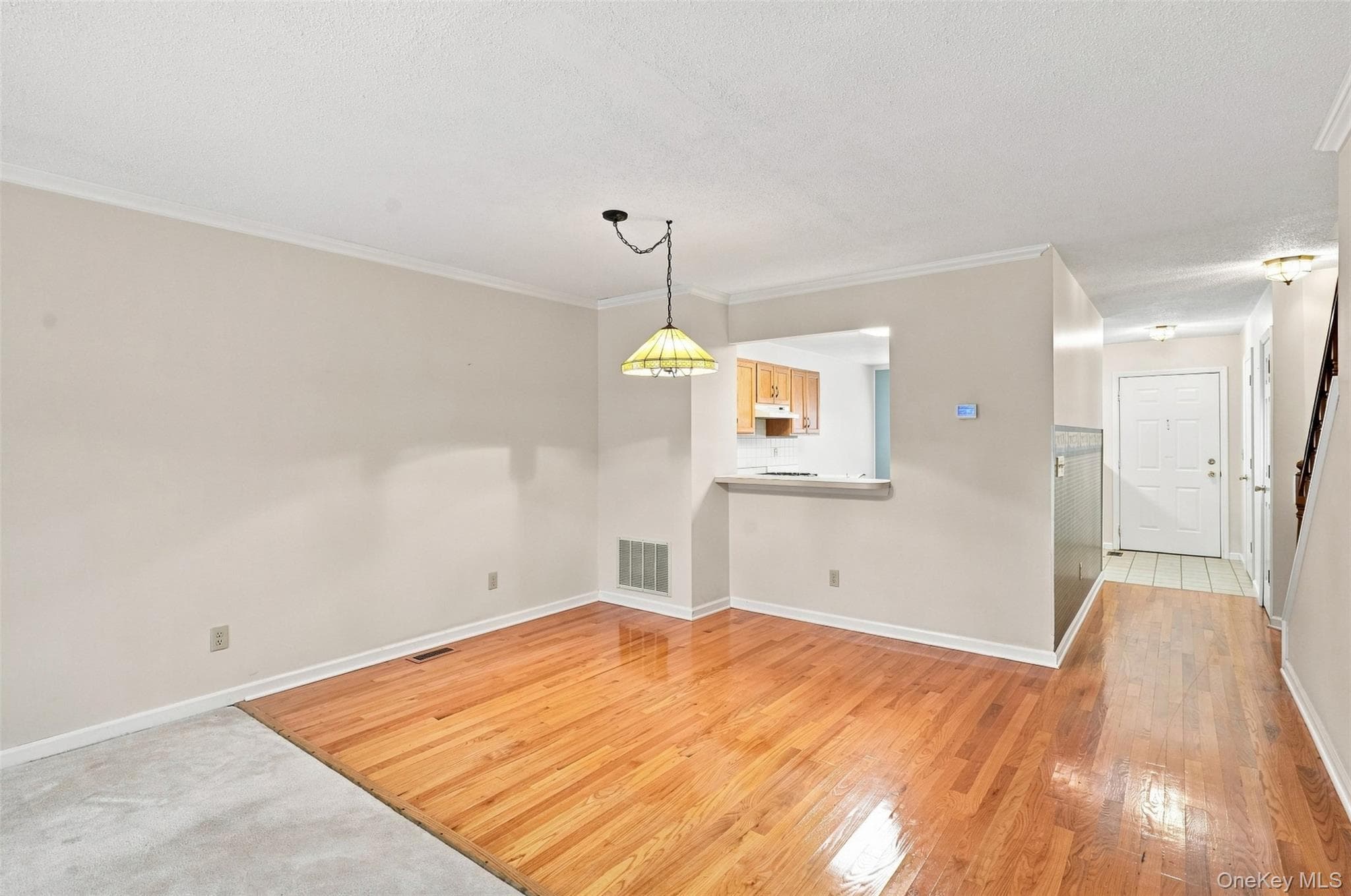 103 Kensington Court thumbnail 15